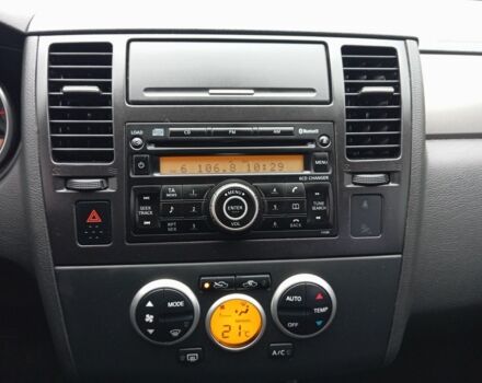 Бежевый Ниссан Тиида, объемом двигателя 1.8 л и пробегом 252 тыс. км за 6900 $, фото 6 на Automoto.ua