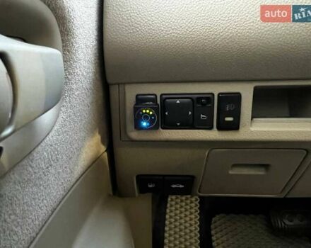 Бежевый Ниссан Тиида, объемом двигателя 1.6 л и пробегом 150 тыс. км за 6500 $, фото 16 на Automoto.ua