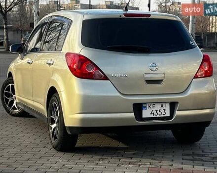 Бежевый Ниссан Тиида, объемом двигателя 1.6 л и пробегом 150 тыс. км за 6500 $, фото 1 на Automoto.ua