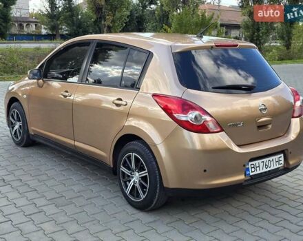 Бежевый Ниссан Тиида, объемом двигателя 1.6 л и пробегом 62 тыс. км за 7900 $, фото 3 на Automoto.ua