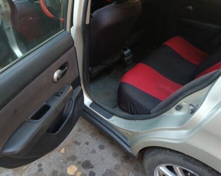 Бежевый Ниссан Тиида, объемом двигателя 1.6 л и пробегом 216 тыс. км за 5500 $, фото 14 на Automoto.ua