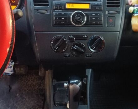 Бежевый Ниссан Тиида, объемом двигателя 1.6 л и пробегом 216 тыс. км за 5500 $, фото 12 на Automoto.ua