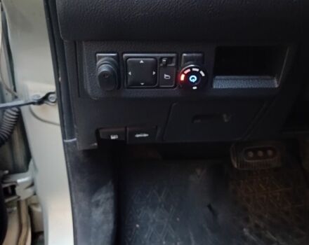 Бежевый Ниссан Тиида, объемом двигателя 1.6 л и пробегом 216 тыс. км за 5500 $, фото 10 на Automoto.ua