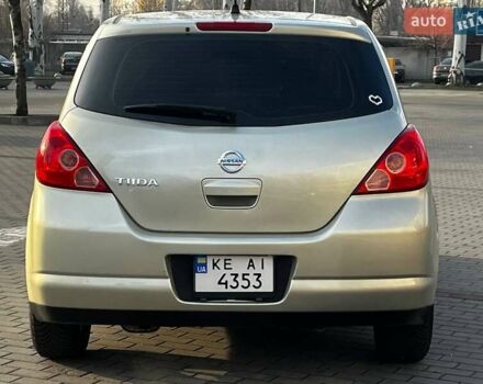Бежевый Ниссан Тиида, объемом двигателя 1.6 л и пробегом 150 тыс. км за 6500 $, фото 4 на Automoto.ua