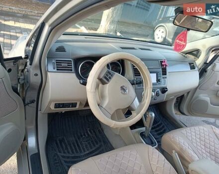 Бежевый Ниссан Тиида, объемом двигателя 1.6 л и пробегом 120 тыс. км за 6900 $, фото 7 на Automoto.ua