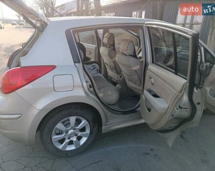 Бежевый Ниссан Тиида, объемом двигателя 1.6 л и пробегом 120 тыс. км за 6900 $, фото 13 на Automoto.ua