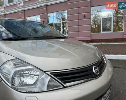 Бежевый Ниссан Тиида, объемом двигателя 1.6 л и пробегом 152 тыс. км за 6999 $, фото 5 на Automoto.ua