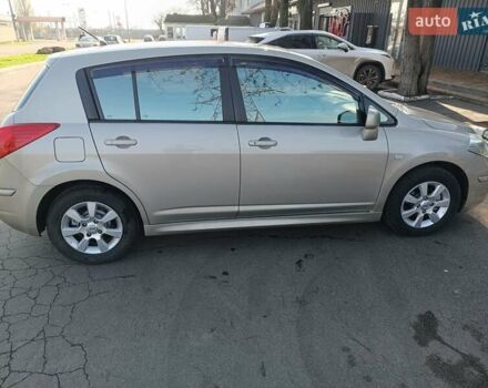 Бежевый Ниссан Тиида, объемом двигателя 1.6 л и пробегом 120 тыс. км за 6900 $, фото 2 на Automoto.ua