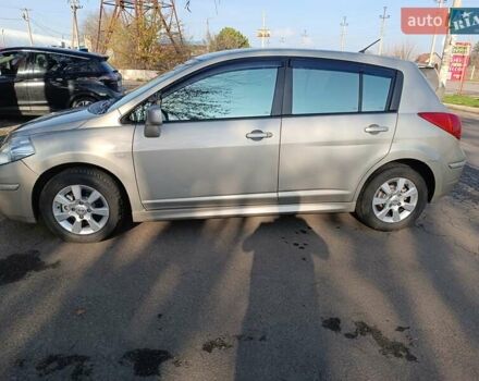 Бежевый Ниссан Тиида, объемом двигателя 1.6 л и пробегом 120 тыс. км за 6900 $, фото 5 на Automoto.ua