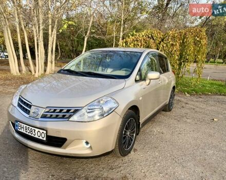 Бежевый Ниссан Тиида, объемом двигателя 1.5 л и пробегом 113 тыс. км за 7500 $, фото 6 на Automoto.ua