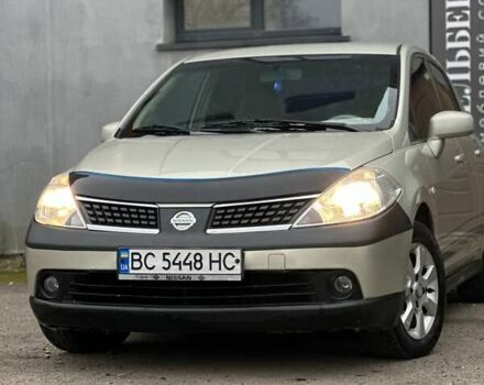 Бежевый Ниссан Тиида, объемом двигателя 1.6 л и пробегом 193 тыс. км за 4900 $, фото 3 на Automoto.ua