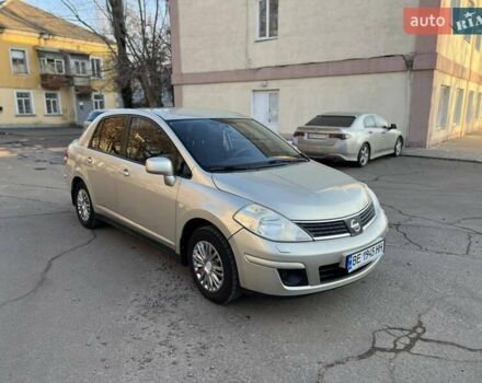 Бежевый Ниссан Тиида, объемом двигателя 1.6 л и пробегом 244 тыс. км за 4999 $, фото 3 на Automoto.ua