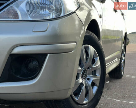 Бежевий Ніссан Тііда, об'ємом двигуна 1.6 л та пробігом 165 тис. км за 6600 $, фото 12 на Automoto.ua