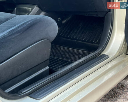 Бежевий Ніссан Тііда, об'ємом двигуна 1.6 л та пробігом 165 тис. км за 6600 $, фото 5 на Automoto.ua