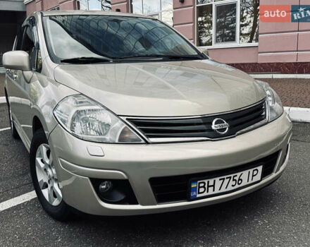 Бежевый Ниссан Тиида, объемом двигателя 1.6 л и пробегом 152 тыс. км за 6999 $, фото 3 на Automoto.ua