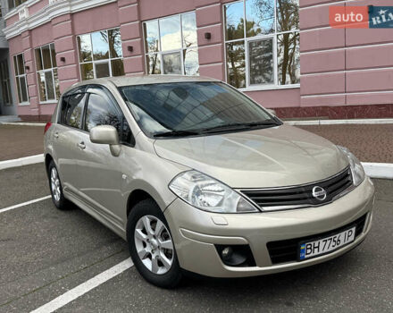 Бежевый Ниссан Тиида, объемом двигателя 1.6 л и пробегом 152 тыс. км за 6999 $, фото 1 на Automoto.ua