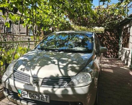 Бежевый Ниссан Тиида, объемом двигателя 1.6 л и пробегом 190 тыс. км за 4800 $, фото 1 на Automoto.ua