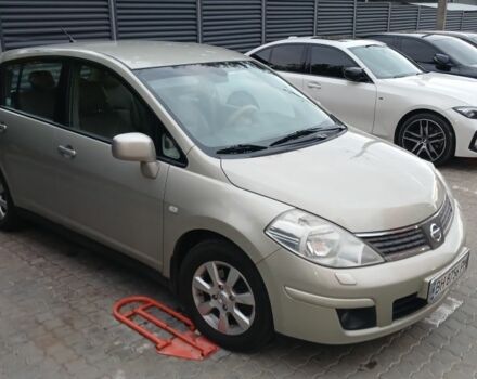 Бежевый Ниссан Тиида, объемом двигателя 1.6 л и пробегом 100 тыс. км за 5700 $, фото 1 на Automoto.ua