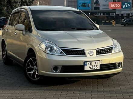 Бежевый Ниссан Тиида, объемом двигателя 1.6 л и пробегом 150 тыс. км за 6500 $, фото 1 на Automoto.ua