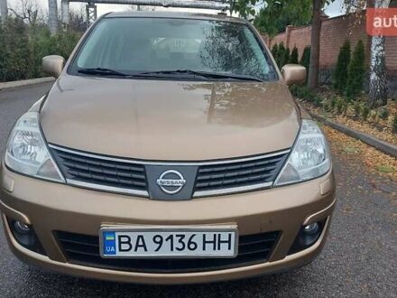 Бежевый Ниссан Тиида, объемом двигателя 1.6 л и пробегом 100 тыс. км за 6100 $, фото 1 на Automoto.ua
