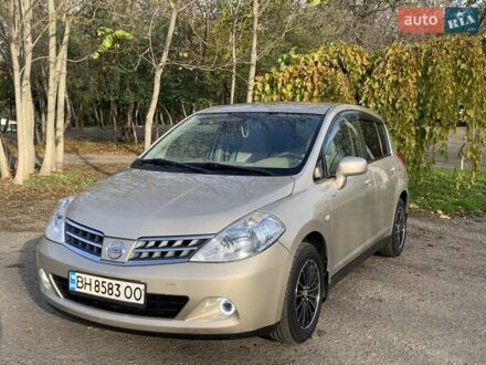 Бежевый Ниссан Тиида, объемом двигателя 1.5 л и пробегом 113 тыс. км за 7500 $, фото 1 на Automoto.ua