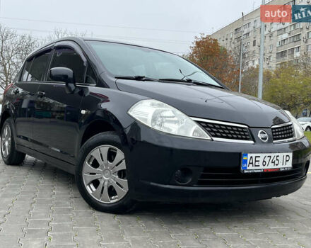 Черный Ниссан Тиида, объемом двигателя 1.6 л и пробегом 172 тыс. км за 6900 $, фото 5 на Automoto.ua