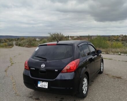 Черный Ниссан Тиида, объемом двигателя 1.6 л и пробегом 2 тыс. км за 6200 $, фото 6 на Automoto.ua