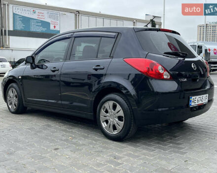 Черный Ниссан Тиида, объемом двигателя 1.6 л и пробегом 172 тыс. км за 6900 $, фото 18 на Automoto.ua