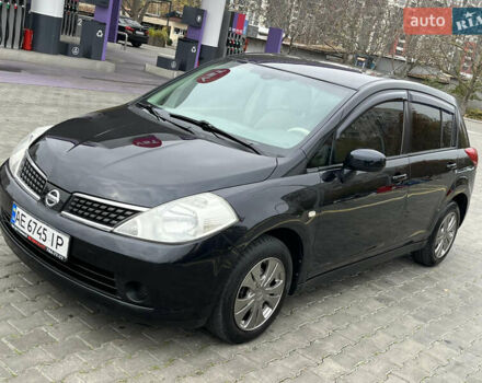 Черный Ниссан Тиида, объемом двигателя 1.6 л и пробегом 172 тыс. км за 6900 $, фото 9 на Automoto.ua