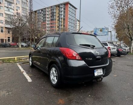 Черный Ниссан Тиида, объемом двигателя 1.6 л и пробегом 222 тыс. км за 5900 $, фото 3 на Automoto.ua