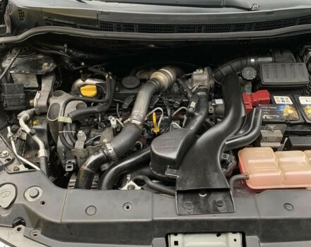 Черный Ниссан Тиида, объемом двигателя 1.5 л и пробегом 261 тыс. км за 5500 $, фото 5 на Automoto.ua