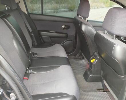 Черный Ниссан Тиида, объемом двигателя 1.6 л и пробегом 2 тыс. км за 6200 $, фото 5 на Automoto.ua