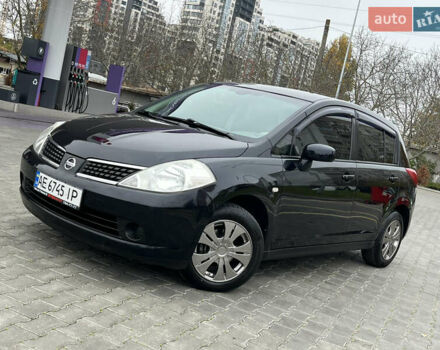 Черный Ниссан Тиида, объемом двигателя 1.6 л и пробегом 172 тыс. км за 6900 $, фото 2 на Automoto.ua