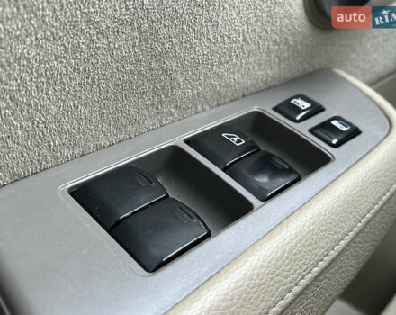 Черный Ниссан Тиида, объемом двигателя 1.6 л и пробегом 172 тыс. км за 6900 $, фото 28 на Automoto.ua