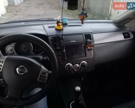 Чорний Ніссан Тііда, об'ємом двигуна 1.8 л та пробігом 215 тис. км за 5800 $, фото 2 на Automoto.ua