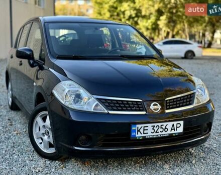 Черный Ниссан Тиида, объемом двигателя 1.6 л и пробегом 257 тыс. км за 5999 $, фото 8 на Automoto.ua