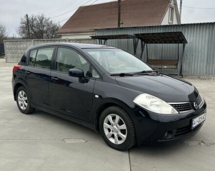 Черный Ниссан Тиида, объемом двигателя 1.6 л и пробегом 188 тыс. км за 5800 $, фото 4 на Automoto.ua