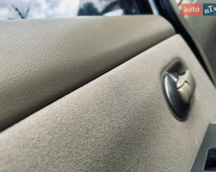 Черный Ниссан Тиида, объемом двигателя 1.6 л и пробегом 187 тыс. км за 5800 $, фото 36 на Automoto.ua