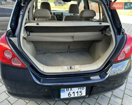 Черный Ниссан Тиида, объемом двигателя 1.6 л и пробегом 169 тыс. км за 6200 $, фото 12 на Automoto.ua