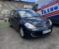 Черный Ниссан Тиида, объемом двигателя 1.6 л и пробегом 300 тыс. км за 4800 $, фото 3 на Automoto.ua