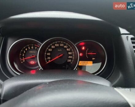 Черный Ниссан Тиида, объемом двигателя 1.6 л и пробегом 129 тыс. км за 5500 $, фото 5 на Automoto.ua