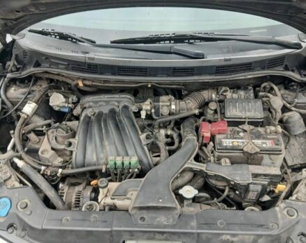 Черный Ниссан Тиида, объемом двигателя 1.6 л и пробегом 220 тыс. км за 5498 $, фото 7 на Automoto.ua