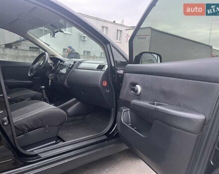 Черный Ниссан Тиида, объемом двигателя 1.6 л и пробегом 129 тыс. км за 5500 $, фото 6 на Automoto.ua