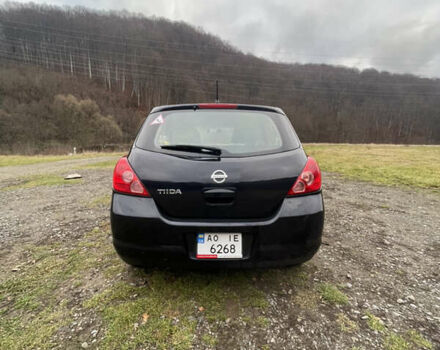 Черный Ниссан Тиида, объемом двигателя 1.6 л и пробегом 138 тыс. км за 6400 $, фото 12 на Automoto.ua