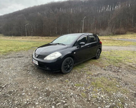 Черный Ниссан Тиида, объемом двигателя 1.6 л и пробегом 138 тыс. км за 6400 $, фото 6 на Automoto.ua