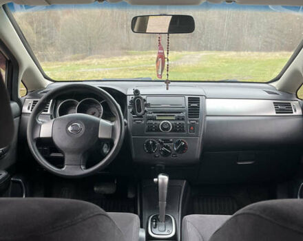 Черный Ниссан Тиида, объемом двигателя 1.6 л и пробегом 138 тыс. км за 6400 $, фото 17 на Automoto.ua