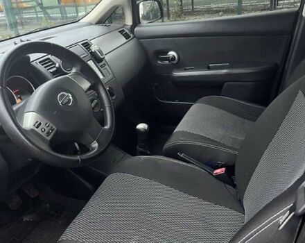 Черный Ниссан Тиида, объемом двигателя 1.6 л и пробегом 129 тыс. км за 5500 $, фото 8 на Automoto.ua