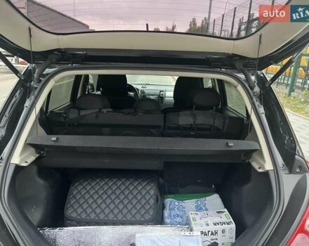 Черный Ниссан Тиида, объемом двигателя 1.6 л и пробегом 129 тыс. км за 5500 $, фото 7 на Automoto.ua