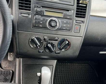 Чорний Ніссан Тііда, об'ємом двигуна 1.6 л та пробігом 114 тис. км за 6000 $, фото 8 на Automoto.ua