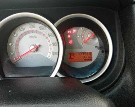 Черный Ниссан Тиида, объемом двигателя 1.5 л и пробегом 120 тыс. км за 6000 $, фото 2 на Automoto.ua